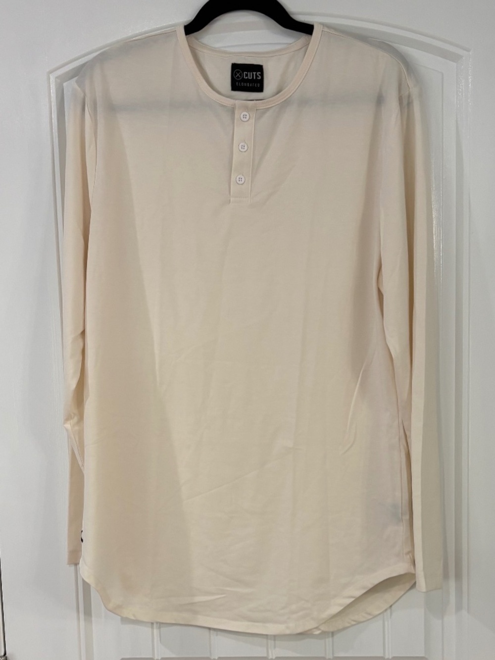 Cuts men’s long sleeve